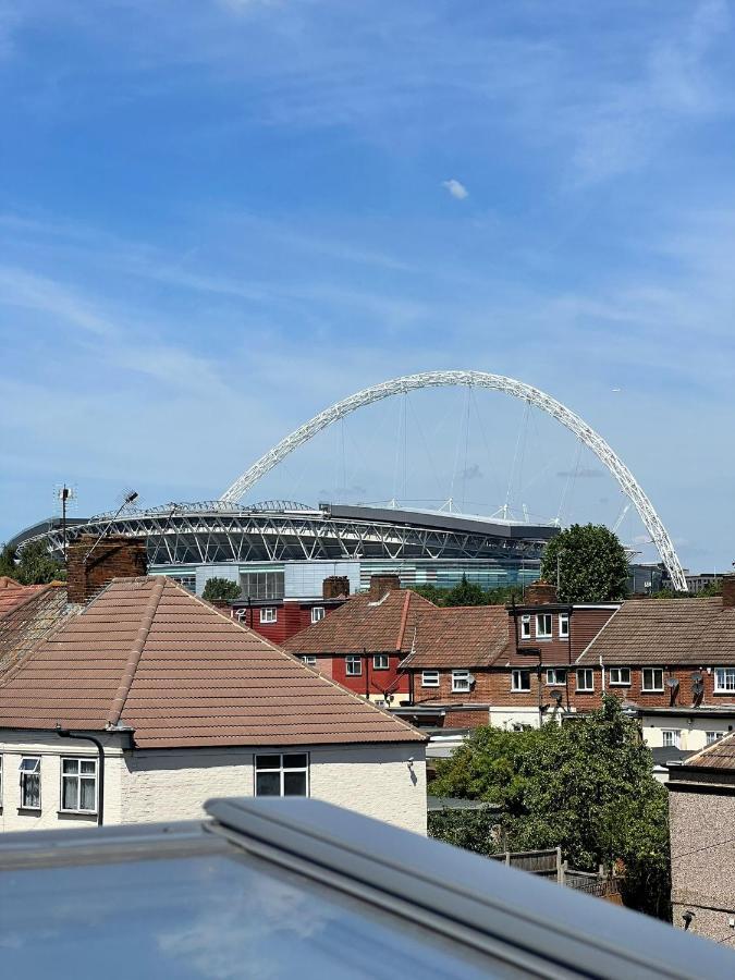 ロンドン Wembley Stadium 5 Star Brand New Luxury Sleeps 14 With Parkingヴィラ エクステリア 写真