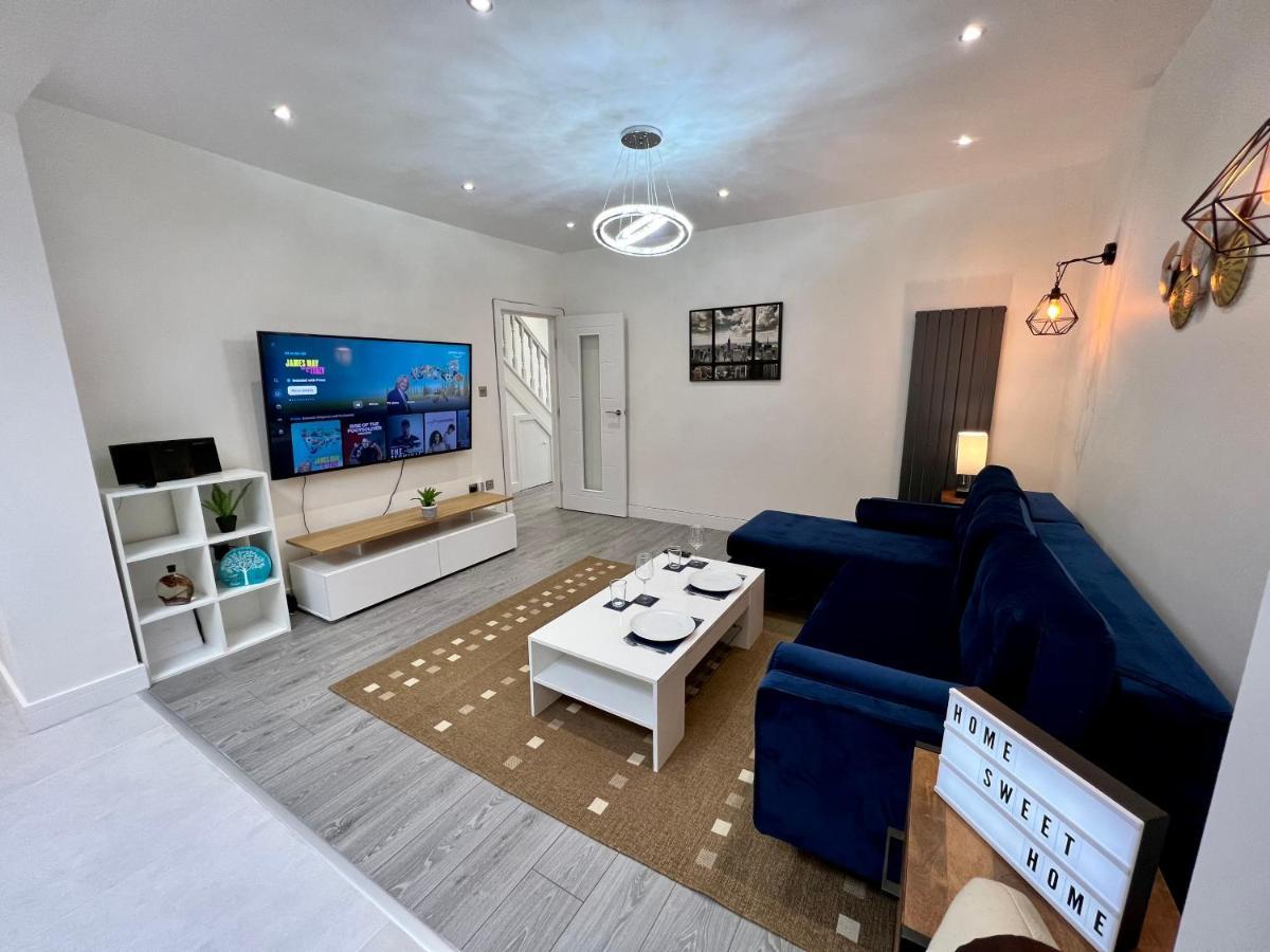 ロンドン Wembley Stadium 5 Star Brand New Luxury Sleeps 14 With Parkingヴィラ エクステリア 写真