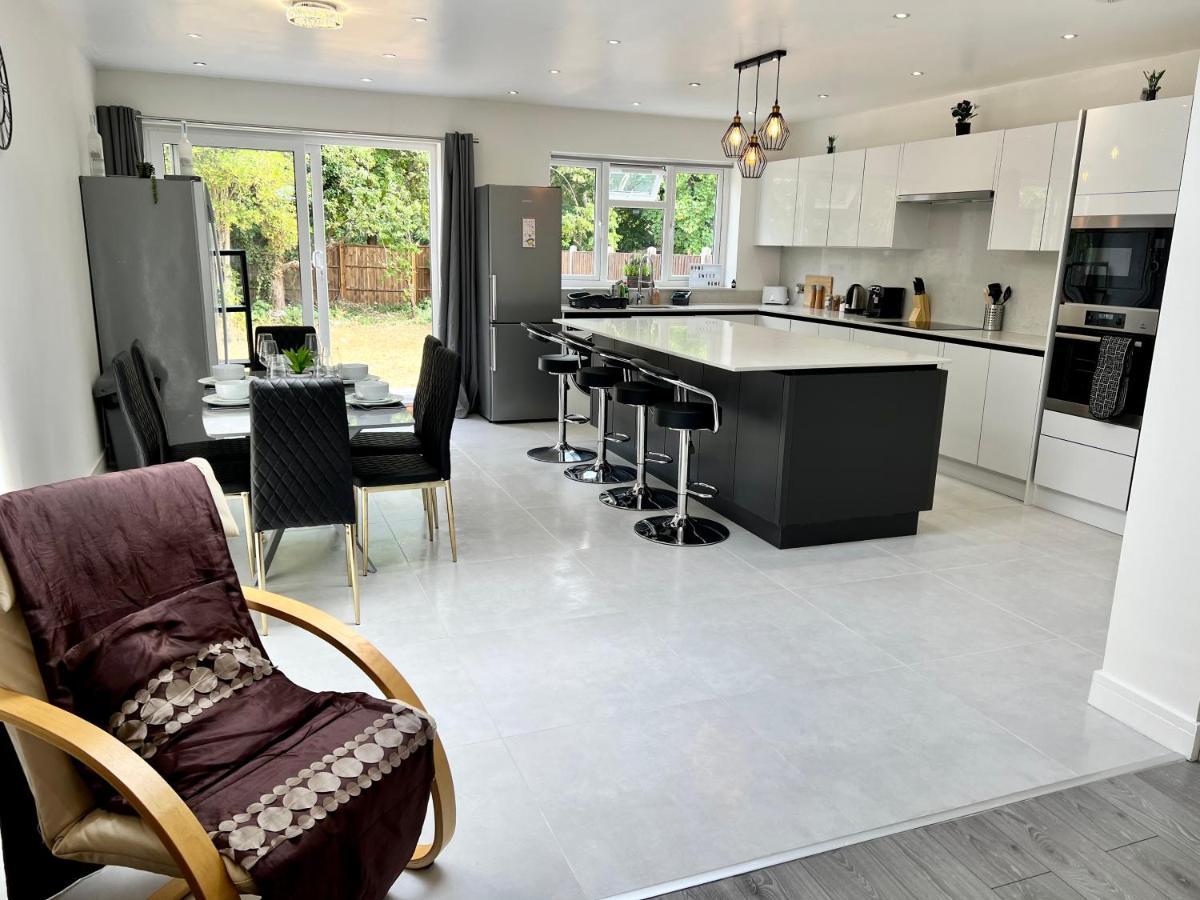 ロンドン Wembley Stadium 5 Star Brand New Luxury Sleeps 14 With Parkingヴィラ エクステリア 写真