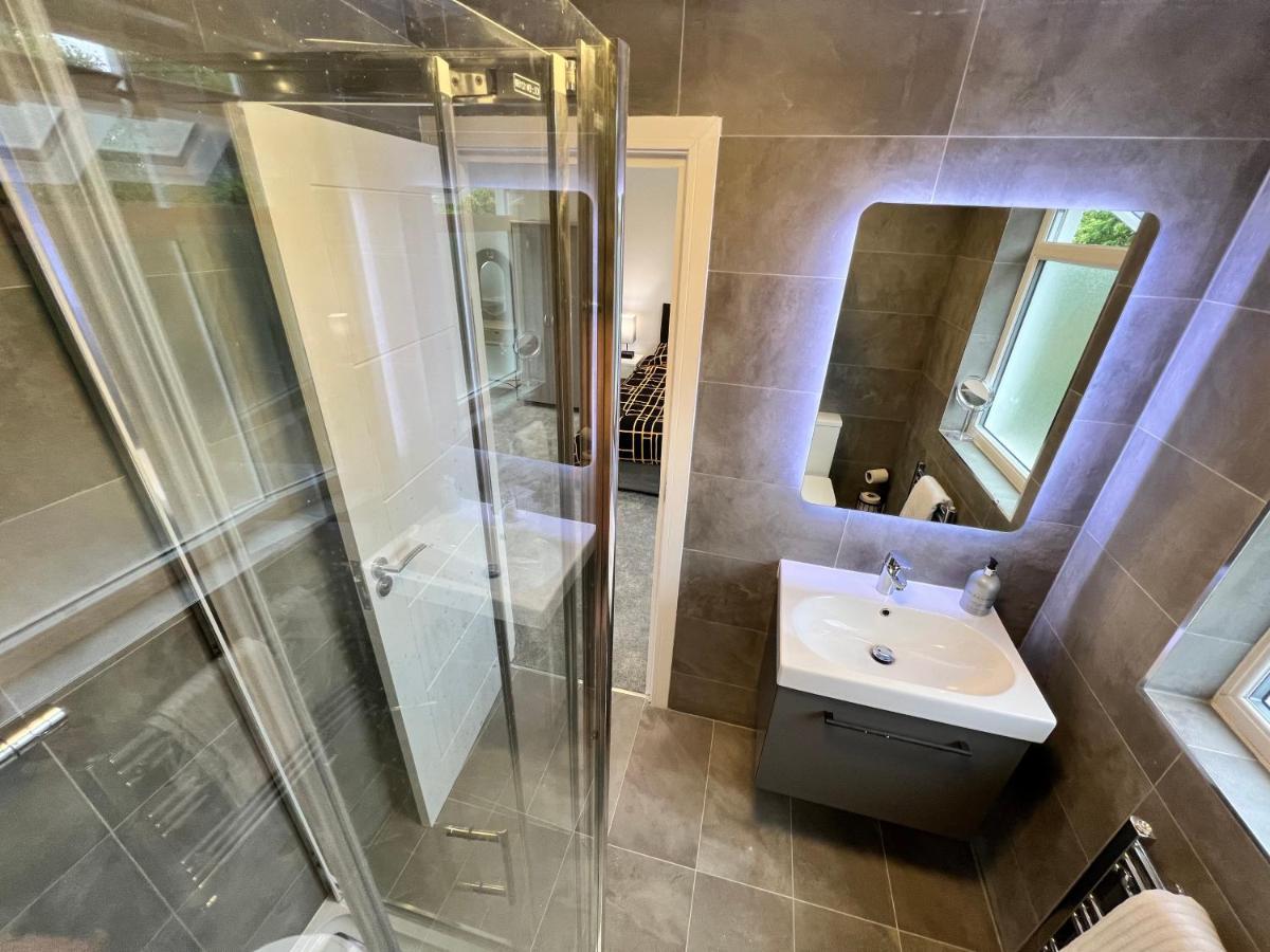 ロンドン Wembley Stadium 5 Star Brand New Luxury Sleeps 14 With Parkingヴィラ エクステリア 写真